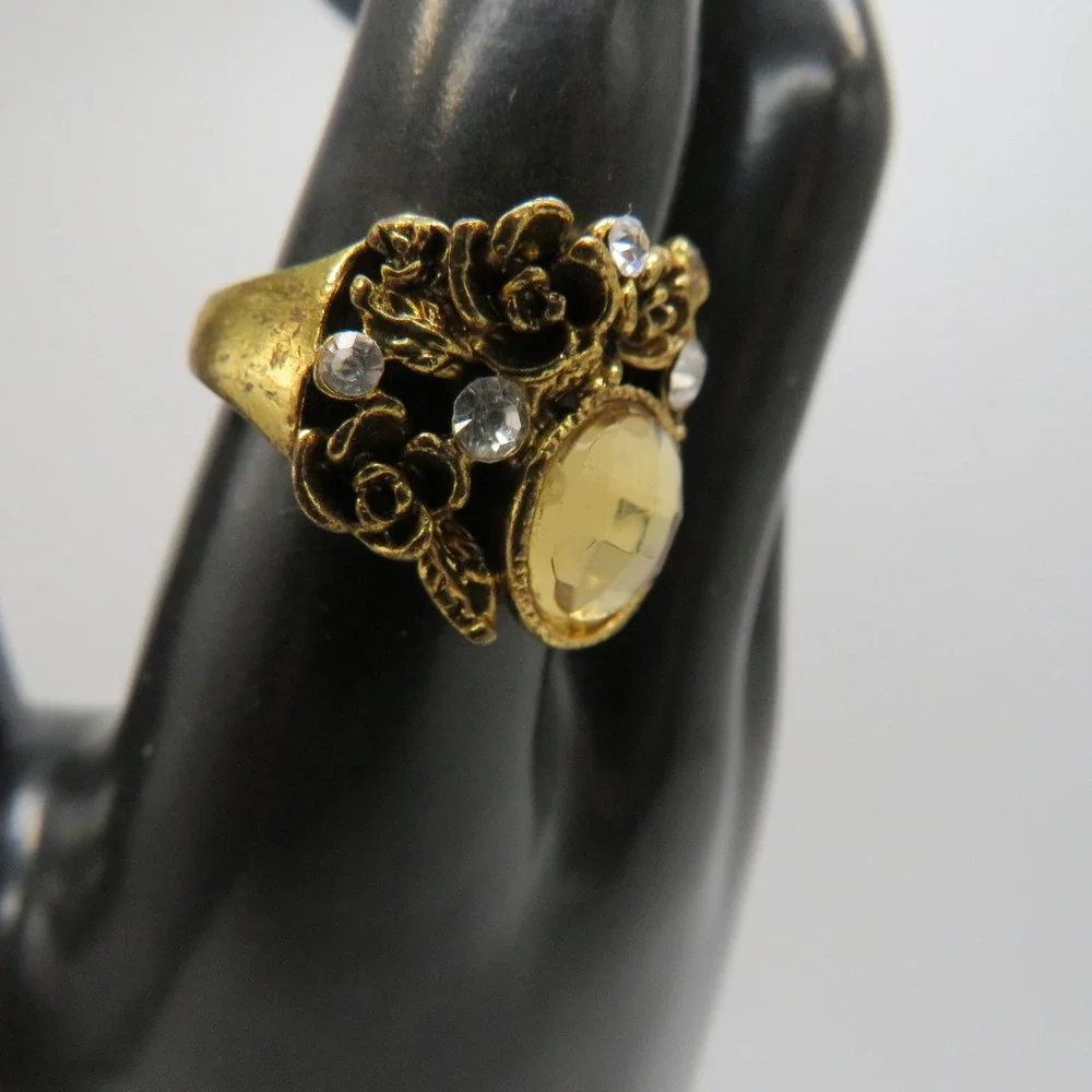 Vintage Gold Tone Rose Floral Cocktail Ring Amber Stone Rhinestone Size 9